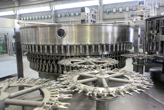 Máquina de rellenar 5000BPH - 6000BPH del agua mineral de la bebida