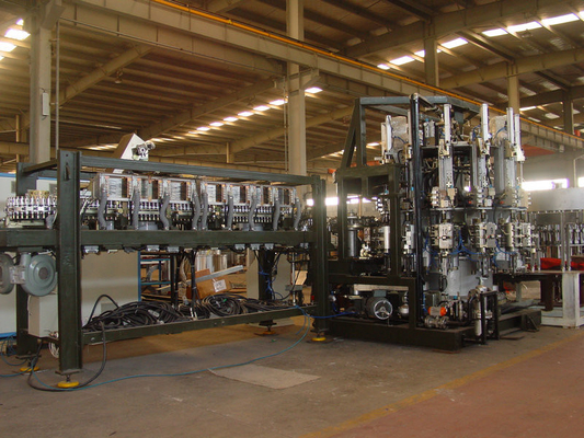 Máquina rotatoria eléctrica del moldeo por insuflación de aire comprimido de la botella, máquina que sopla de la botella plástica 18000BPH